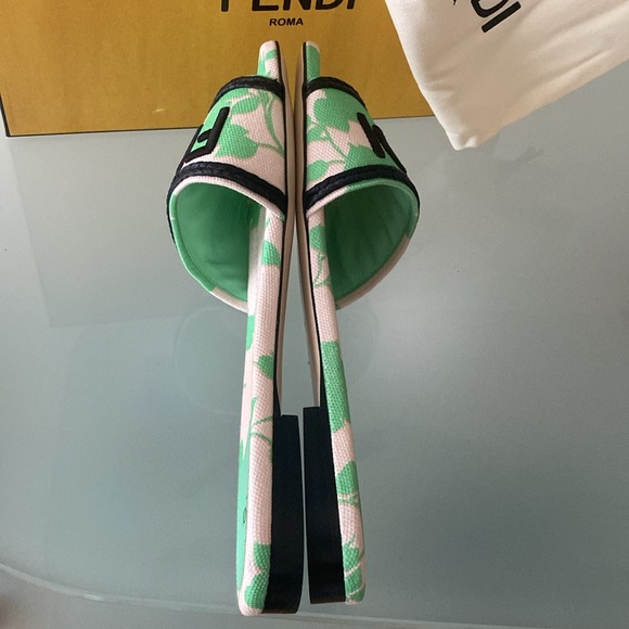 NIB FENDI Bouquet Nero canvas SLIDES/flats,shoes w/dust bag Sz 8.5 US/39 ITALY - Picture 6 of 13